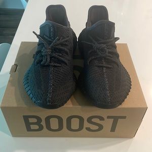 Yeezy Boost 350 V2 Black